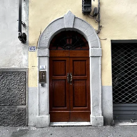 Apartment Characteristic In Santa Croce Florence