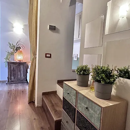 Apartment Characteristic In Santa Croce Florence