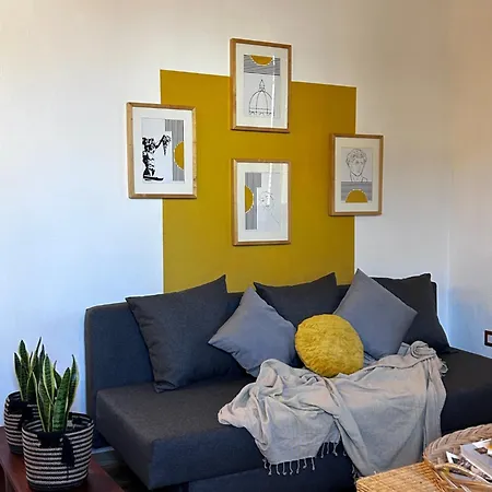 Apartment Characteristic In Santa Croce Florence